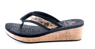 Low Maintenance Cork Sandal