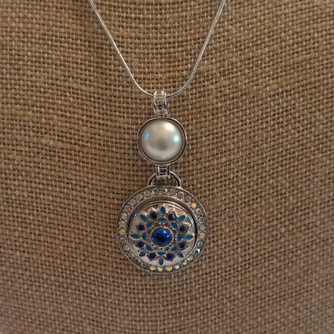 Pearl Rhinestone Necklace